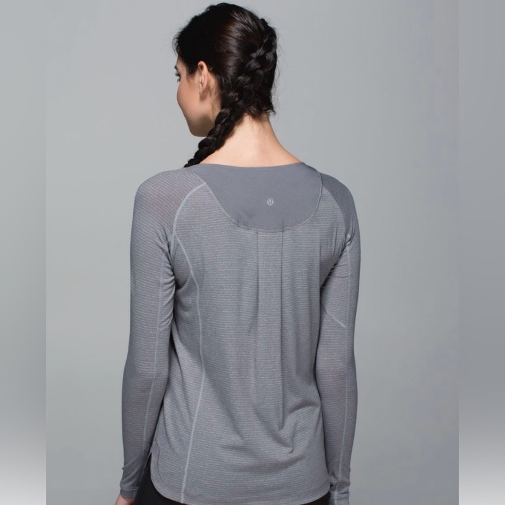 Lululemon Turn It Up Pullover Sweatshirt SZ 8 Gray Stripes Long Sleeve Thumbhole